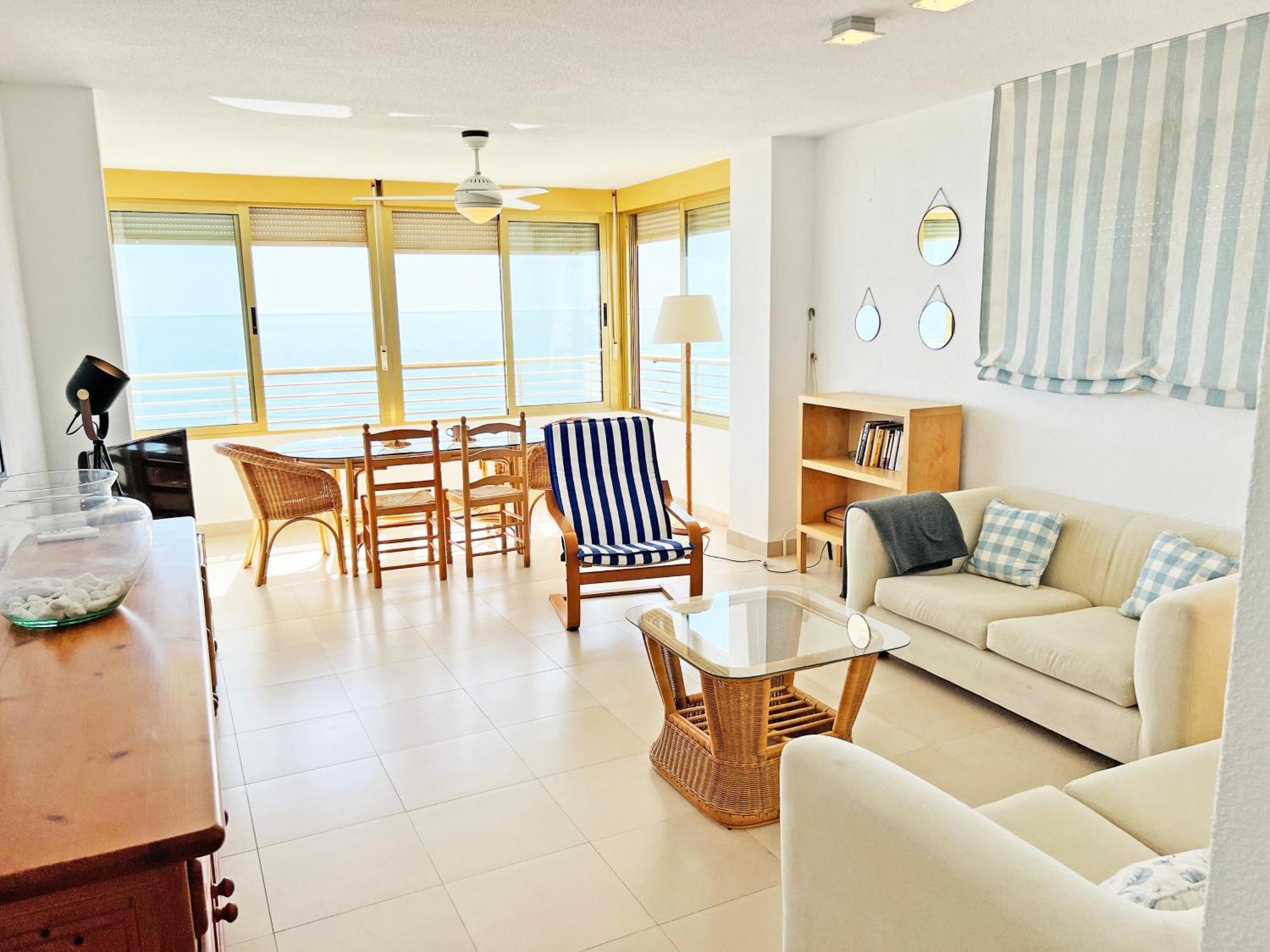 Oasis Frente Al Mar. Parking Gratis Apartamento El Campello Exterior foto