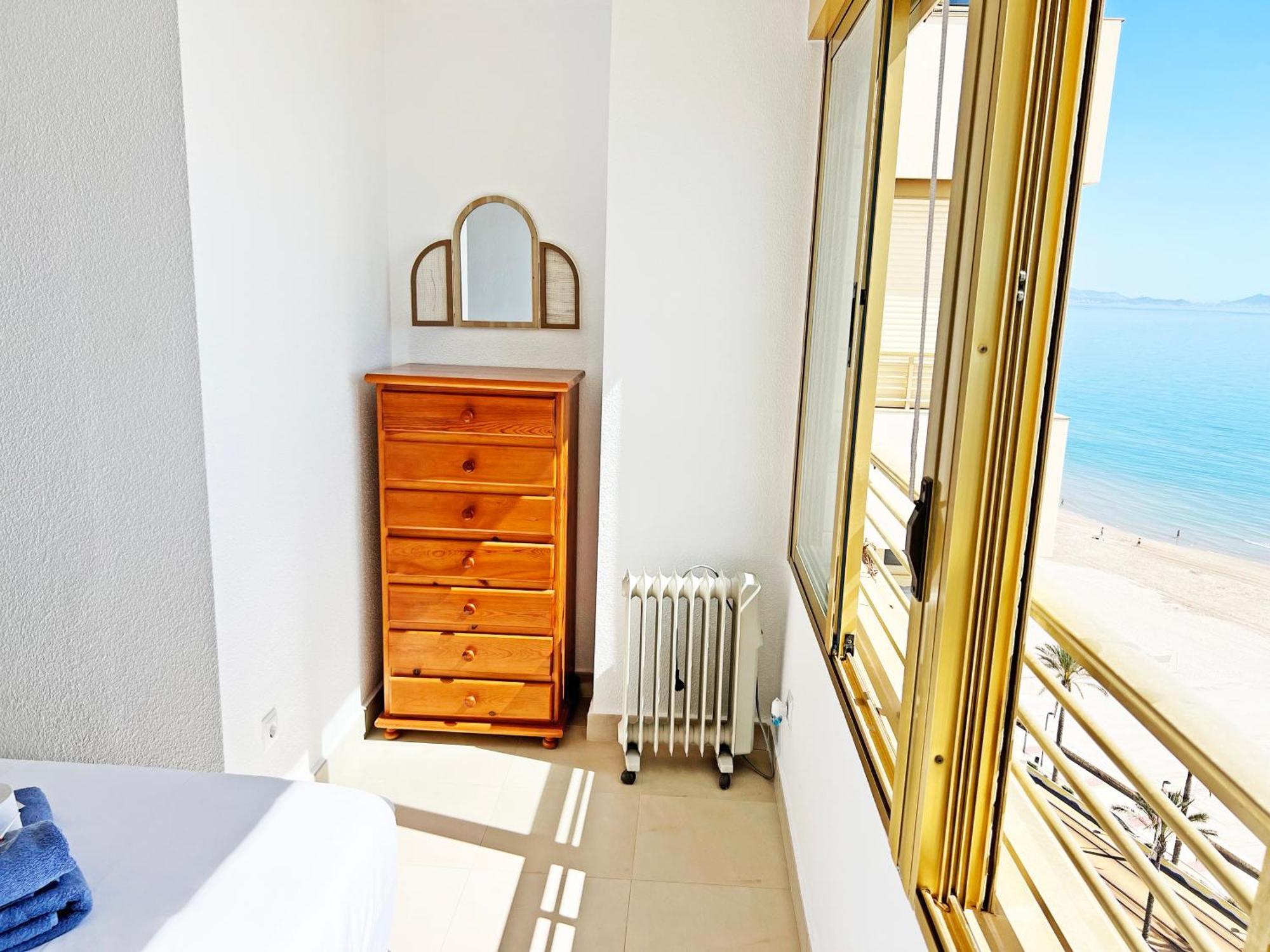 Oasis Frente Al Mar. Parking Gratis Apartamento El Campello Exterior foto