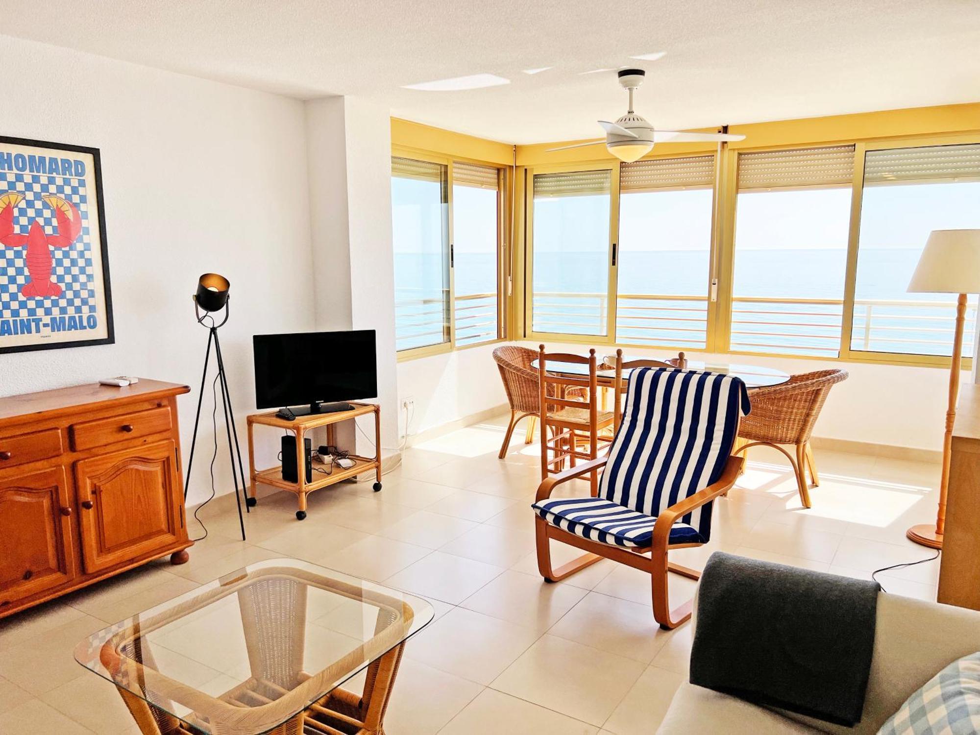 Oasis Frente Al Mar. Parking Gratis Apartamento El Campello Exterior foto