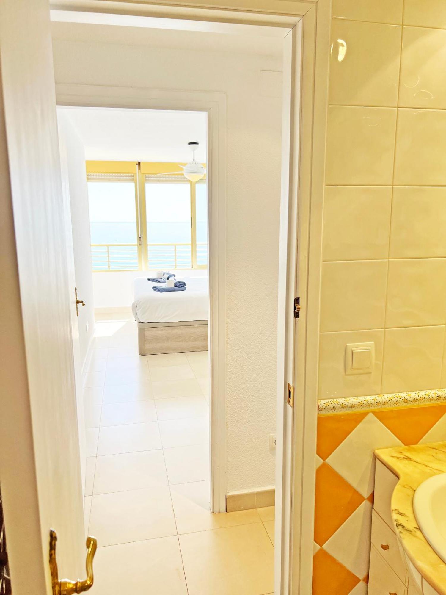 Oasis Frente Al Mar. Parking Gratis Apartamento El Campello Exterior foto