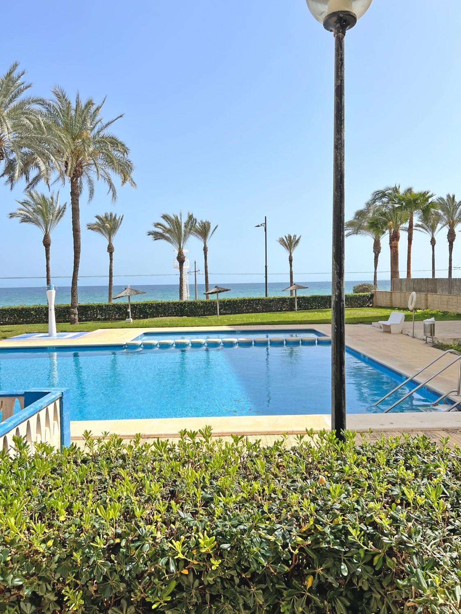Oasis Frente Al Mar. Parking Gratis Apartamento El Campello Exterior foto