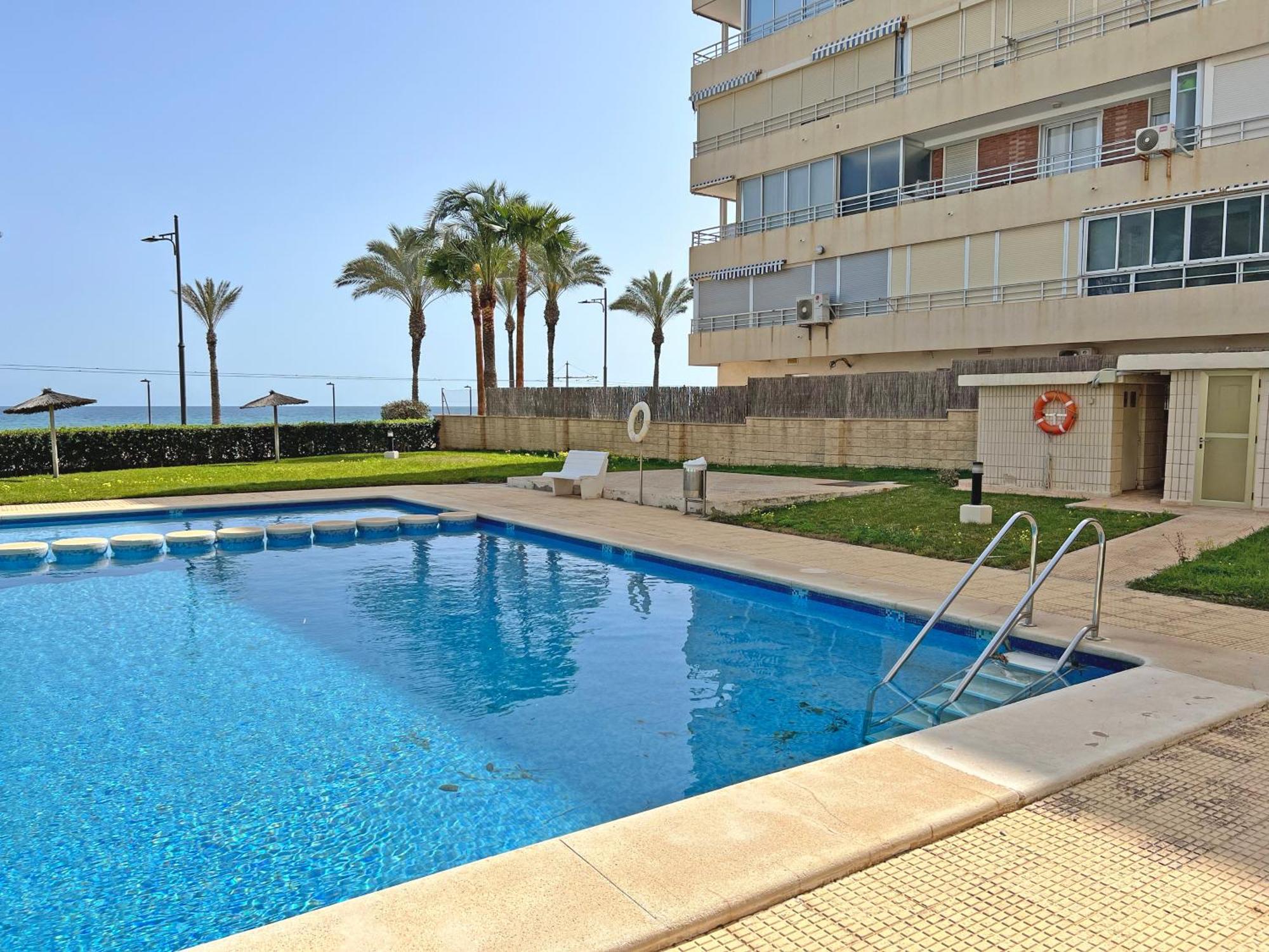 Oasis Frente Al Mar. Parking Gratis Apartamento El Campello Exterior foto
